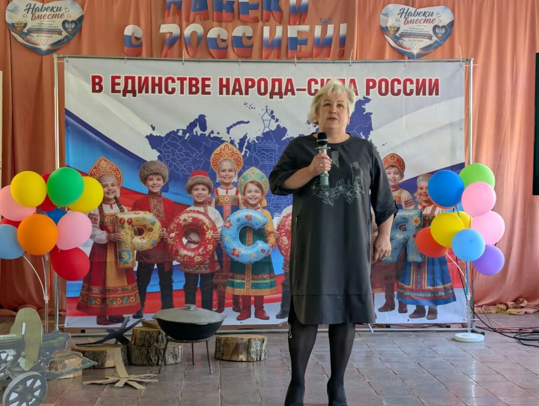 29 сентября в ГБОУ "СТАРЧЕНКОВСКАЯ ШКОЛА ВОЛОДАРСКОГО М.О." состоялся праздничный концерт «Навеки с Россией», посвященный Дню воссоединения Донецкой Народной Республики, Луганской Народной Республики, Запорожской области и... 29 сентября в ГБОУ "СТАРЧЕНКОВСКАЯ ШКОЛА ВОЛОДАРСКОГО М.О." состоялся праздничный концерт «Навеки с Россией», посвященный Дню воссоединения Донецкой Народной Республики, Луганской Народной Республики, Запорожской области и...
