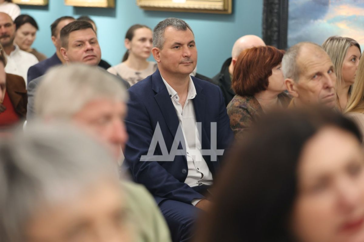 Все 17 залов Донецкого художественного музея открыли после обновления Все 17 залов Донецкого художественного музея открыли после обновления