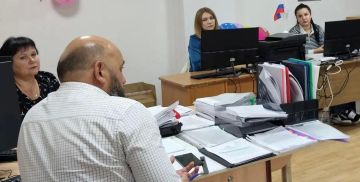Замглавы администрации Амвросиевского округа Виталий Щуров провёл встречу с сотрудниками Контрольно-счетной палаты Амвросиевского муниципального округа