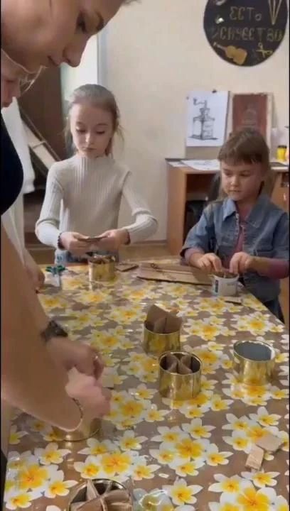 В стенах Ялтинского Дома Культуры состоялось очень важное и душевное событие — мастеркласс по изготовлению окопных свечей для наших защитников! В стенах Ялтинского Дома Культуры состоялось очень важное и душевное событие — мастеркласс по изготовлению окопных свечей для наших защитников!