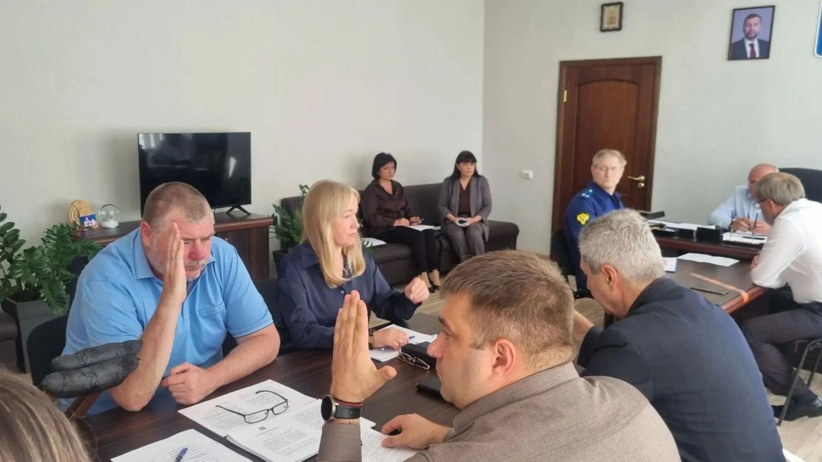 Вчера под председательством Ставрулова Михаила Валентиновича состоялось 61 заседание Мангушского муниципального совета Вчера под председательством Ставрулова Михаила Валентиновича состоялось 61 заседание Мангушского муниципального совета
