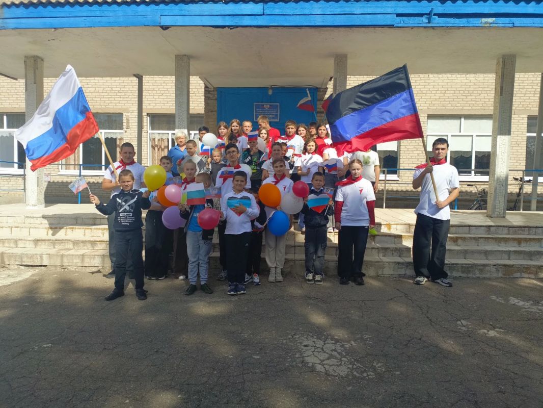 День исторической памяти и единства в школах Старобешевского округа