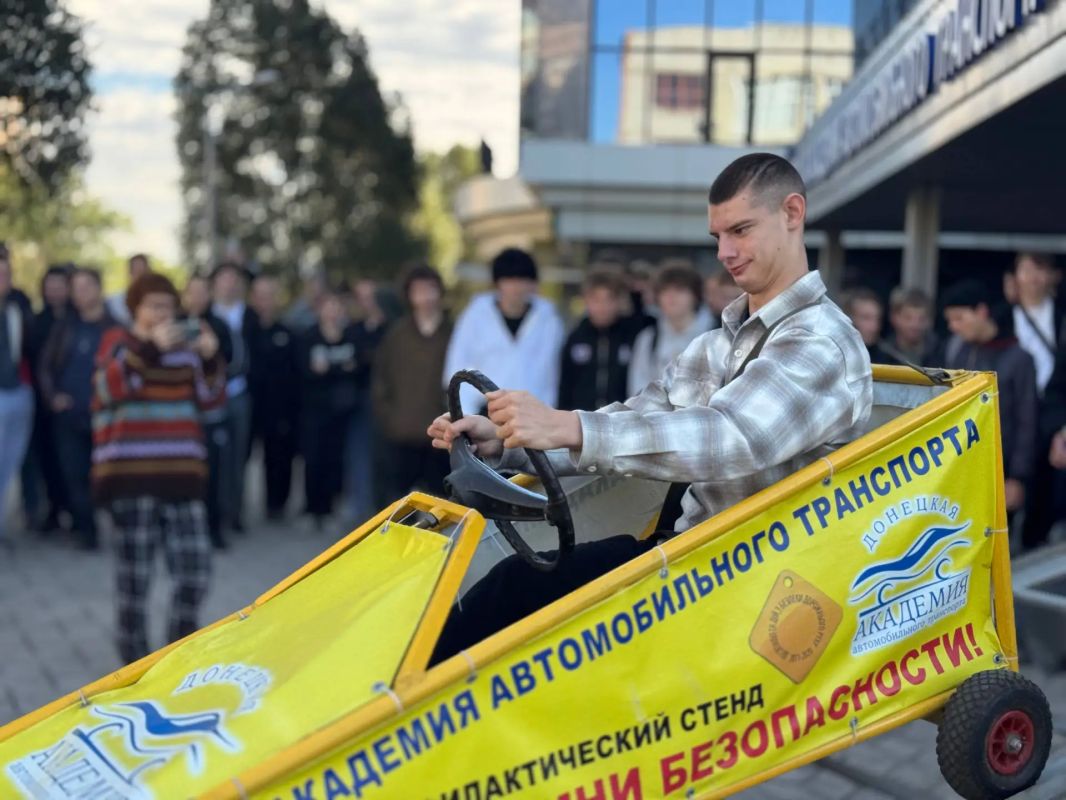 29 сентября 2026 года в Донецкой академии транспорта в рамках комплекса профилактических мероприятий «Внимание! Дети!» и федеральной программы «Обучение служением» волонтеры проекта «За безопасность дорожного движения»... 29 сентября 2026 года в Донецкой академии транспорта в рамках комплекса профилактических мероприятий «Внимание! Дети!» и федеральной программы «Обучение служением» волонтеры проекта «За безопасность дорожного движения»...