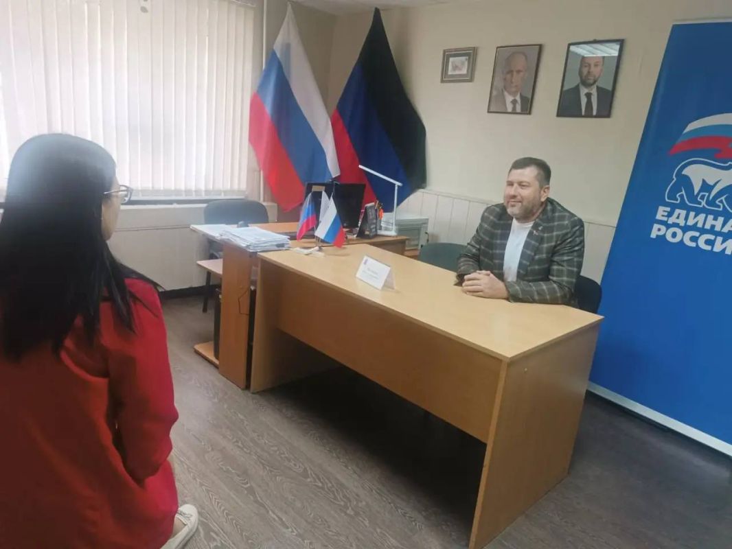 В общественной приёмной прошёл приём депутата городского совета