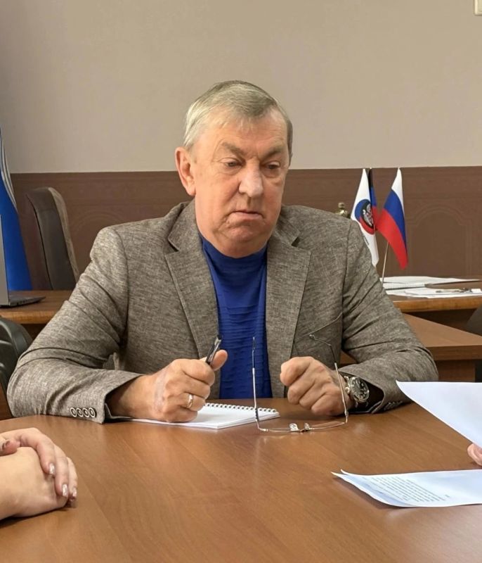 Николай Руппель: В ходе последней прямой линии предоставил консультации о выдаче строительных материалов жителям, чьи частные дома пострадали от обстрелов