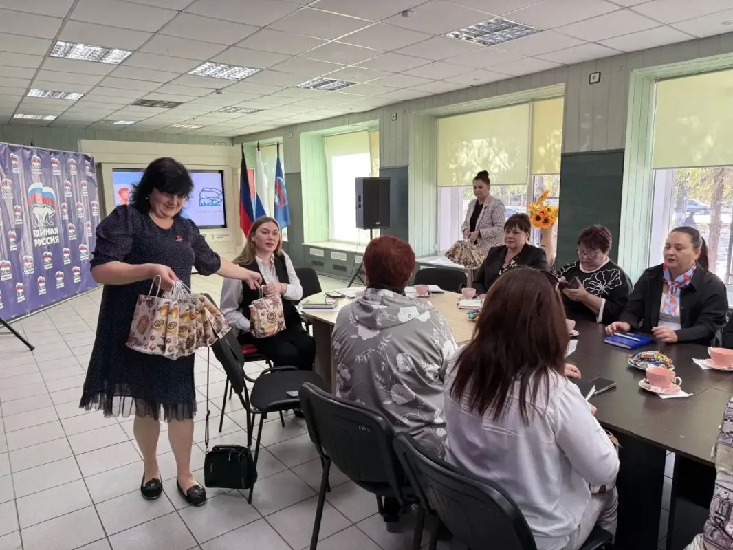 В Мангуше обсудили поддержку семей с детьми с ОВЗ В Мангуше обсудили поддержку семей с детьми с ОВЗ