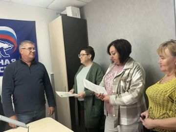 29 сентября 2026 года депутаты Ясиноватского муниципального совета - Микаэль Минасян, Елена Алипа и Владимир Сергиенко провели встречи с населением, обсудив вопросы ЖКХ, транспорта, дорог, благоустройства и восстановления...