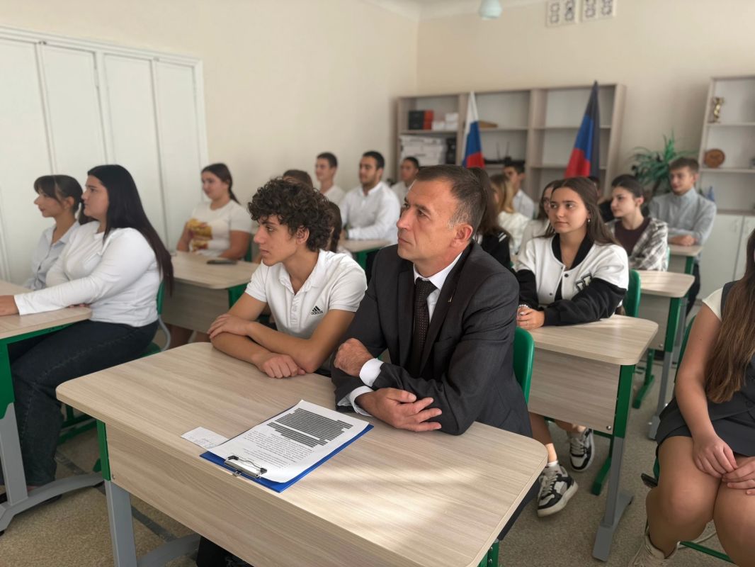 «Вектор дружбы»: школьники ДНР и Тверской области провели онлайн-встречу в честь воссоединения с Россией «Вектор дружбы»: школьники ДНР и Тверской области провели онлайн-встречу в честь воссоединения с Россией
