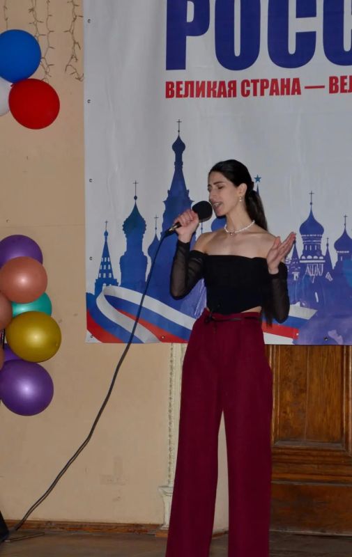 Нам есть что хранить, нам есть, чем гордиться! Нам есть что хранить, нам есть, чем гордиться!