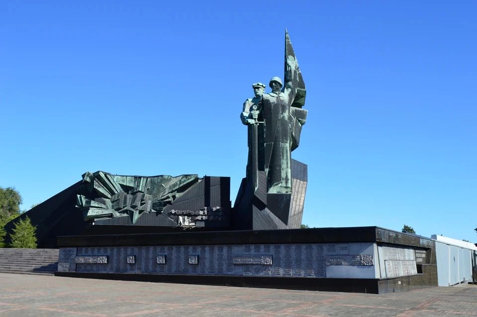 710 километров за два дня: Что можно увидеть в ходе первого туристического маршрута в ДНР «Дорогами воинских подвигов – героям Донбасса» 710 километров за два дня: Что можно увидеть в ходе первого туристического маршрута в ДНР «Дорогами воинских подвигов – героям Донбасса»