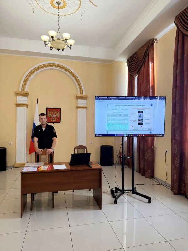 Полицейские встретились с участниками СВО и членами их семей в Харцызске Полицейские встретились с участниками СВО и членами их семей в Харцызске