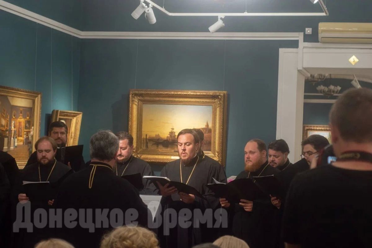 Часть работ показали впервые: для посещения открыли все залы донецкого художественного музея Часть работ показали впервые: для посещения открыли все залы донецкого художественного музея