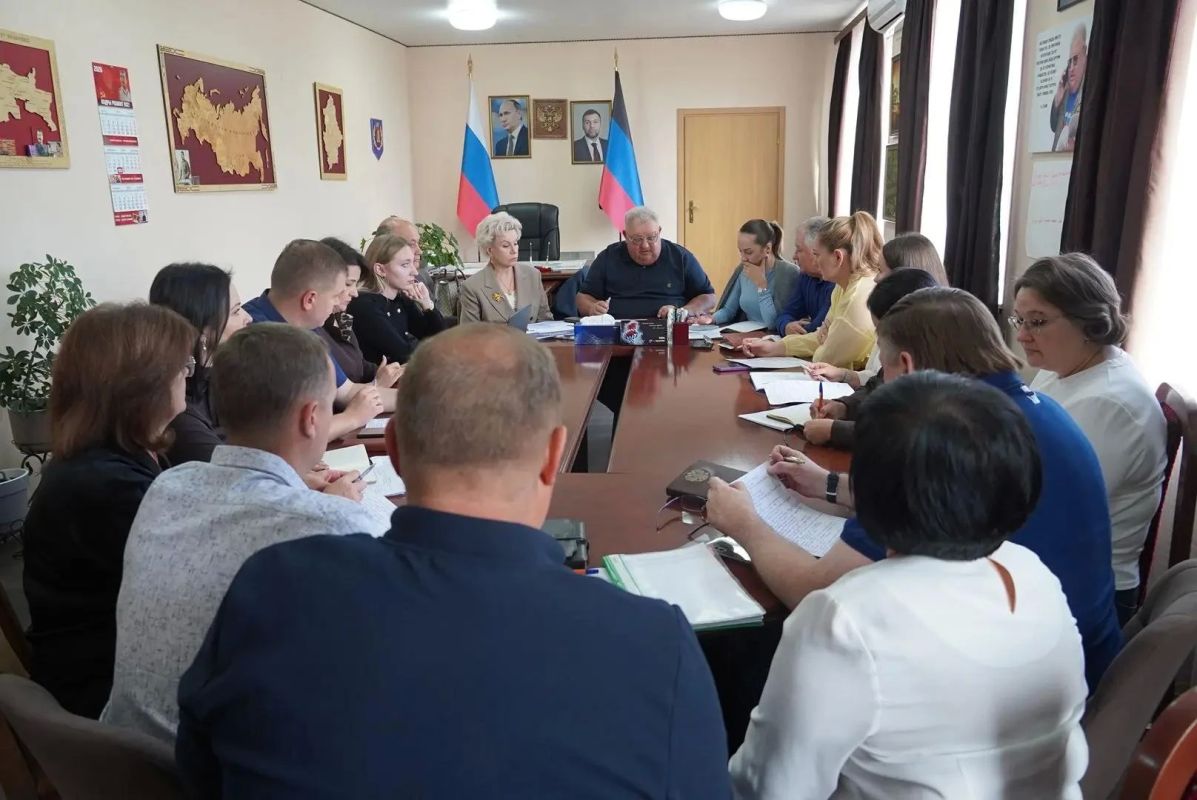 Вице-премьер Татьяна Переверзева с рабочим визитом посетила городской округ Енакиево Вице-премьер Татьяна Переверзева с рабочим визитом посетила городской округ Енакиево