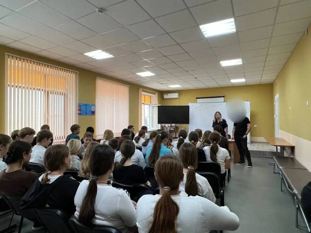 Стража правопорядка проводят профилактическую работу среди молодежи Стража правопорядка проводят профилактическую работу среди молодежи
