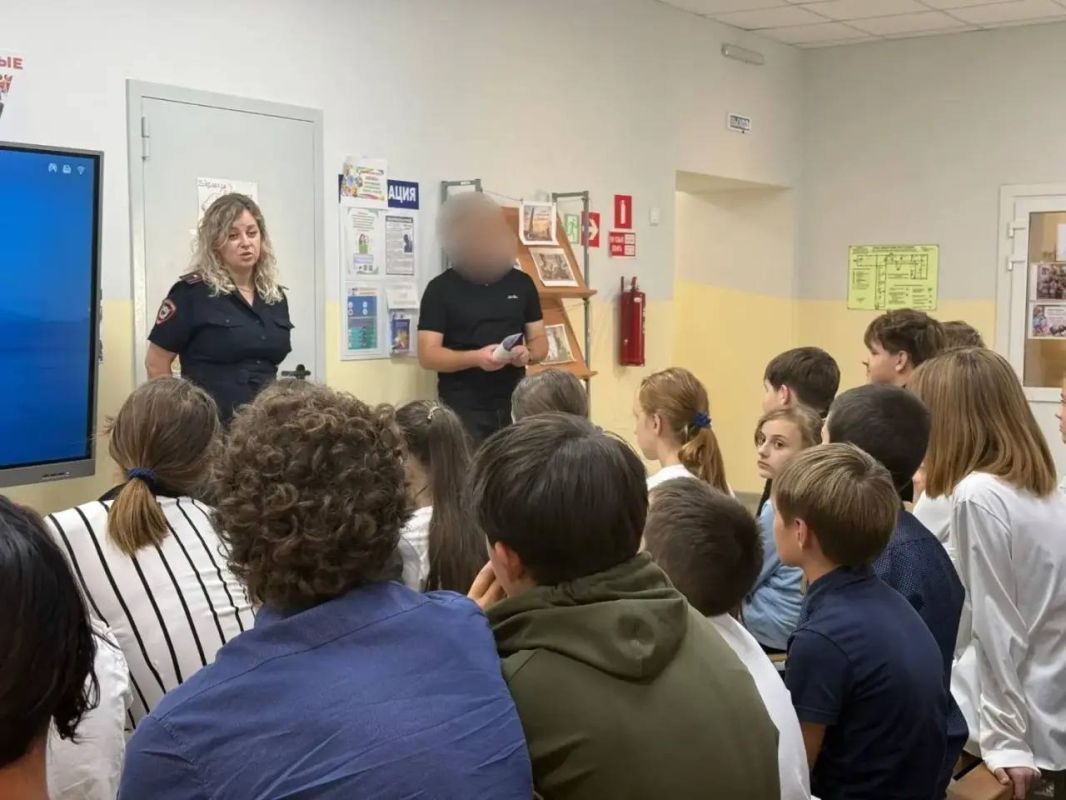 Стража правопорядка проводят профилактическую работу среди молодежи