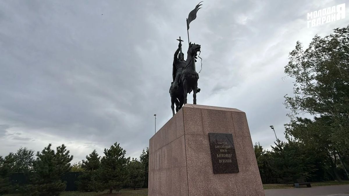 В Мариуполе отметили День воссоединения Донбасса и новых регионов с Россией В Мариуполе отметили День воссоединения Донбасса и новых регионов с Россией