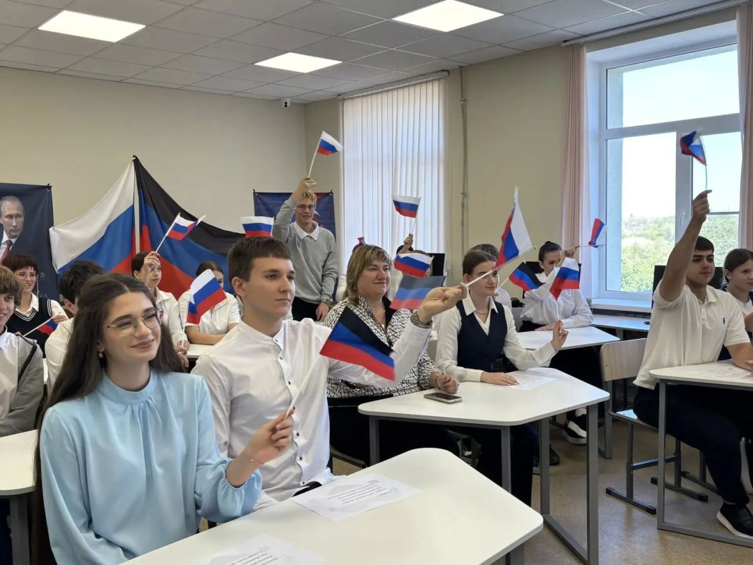 Мосты дружбы: сегодня нас объединил Телемост «Мы вместе!» Мосты дружбы: сегодня нас объединил Телемост «Мы вместе!»