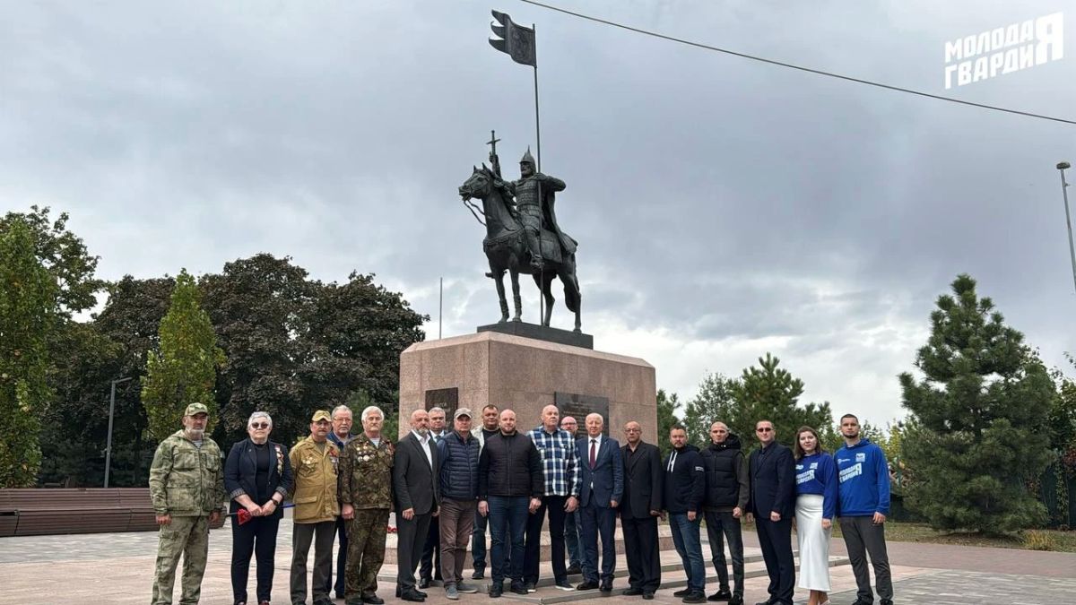 В Мариуполе отметили День воссоединения Донбасса и новых регионов с Россией В Мариуполе отметили День воссоединения Донбасса и новых регионов с Россией