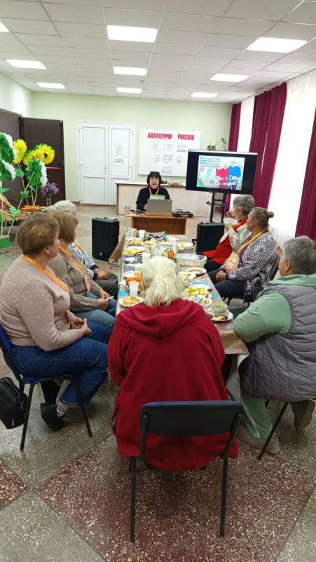 День пожилого человека в селе Азовское: «Нам года — не беда!» День пожилого человека в селе Азовское: «Нам года — не беда!»