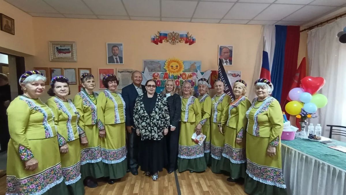 Наталья Бегуненко: Сегодня, 1 октября, в рамках проекта «Старшее поколение» в Центре социального обслуживания населения Петровского района прошло праздничное мероприятие «День добра и уважения», приуроченное к Международному... Наталья Бегуненко: Сегодня, 1 октября, в рамках проекта «Старшее поколение» в Центре социального обслуживания населения Петровского района прошло праздничное мероприятие «День добра и уважения», приуроченное к Международному...