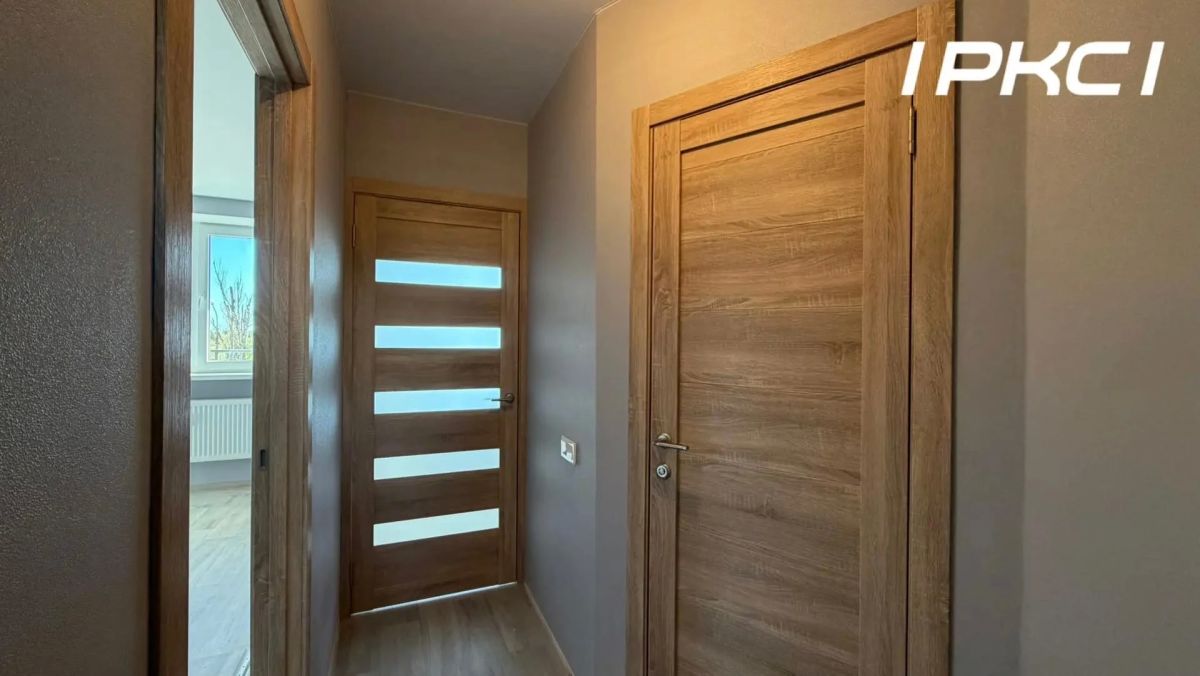 В Мариуполе продолжается ремонт квартир в многоквартирном доме на улице Волгодонской в Орджоникидзевском районе города В Мариуполе продолжается ремонт квартир в многоквартирном доме на улице Волгодонской в Орджоникидзевском районе города