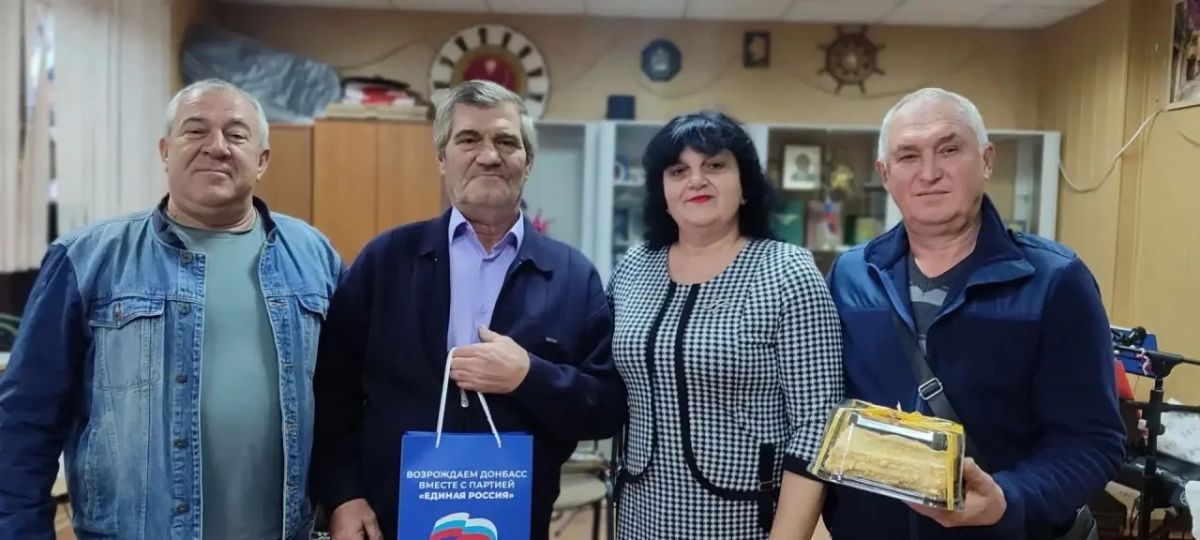 Поздравили музыкантов Мангушского округа Поздравили музыкантов Мангушского округа