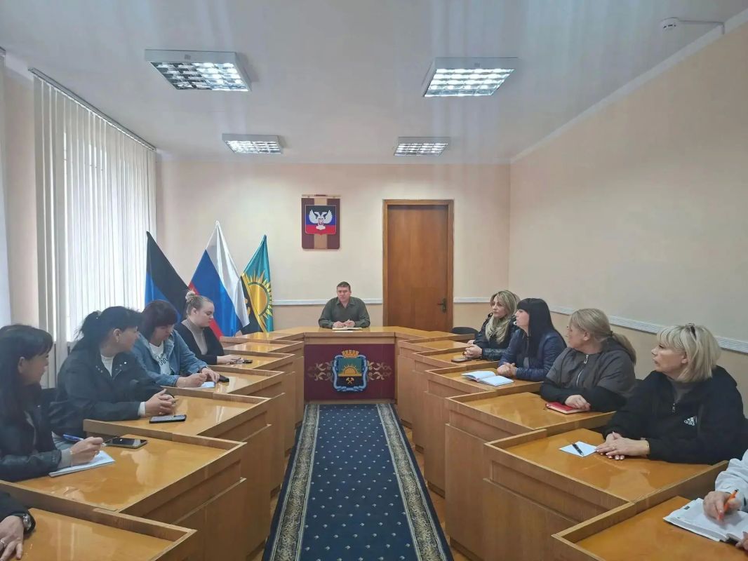 Сегодня, 1 октября, в Управе Кировского внутригородского района Администрации городского округа Макеевка Донецкой Народной Республики состоялся День хозяйственного руководителя, для участия в котором были приглашены...