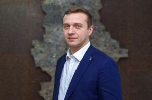 Владимир Ежиков: Историки – фронту. Под таким лозунгом 30 сентября в Донецке прошла серия гуманитарных мероприятий Российского военно-исторического общества