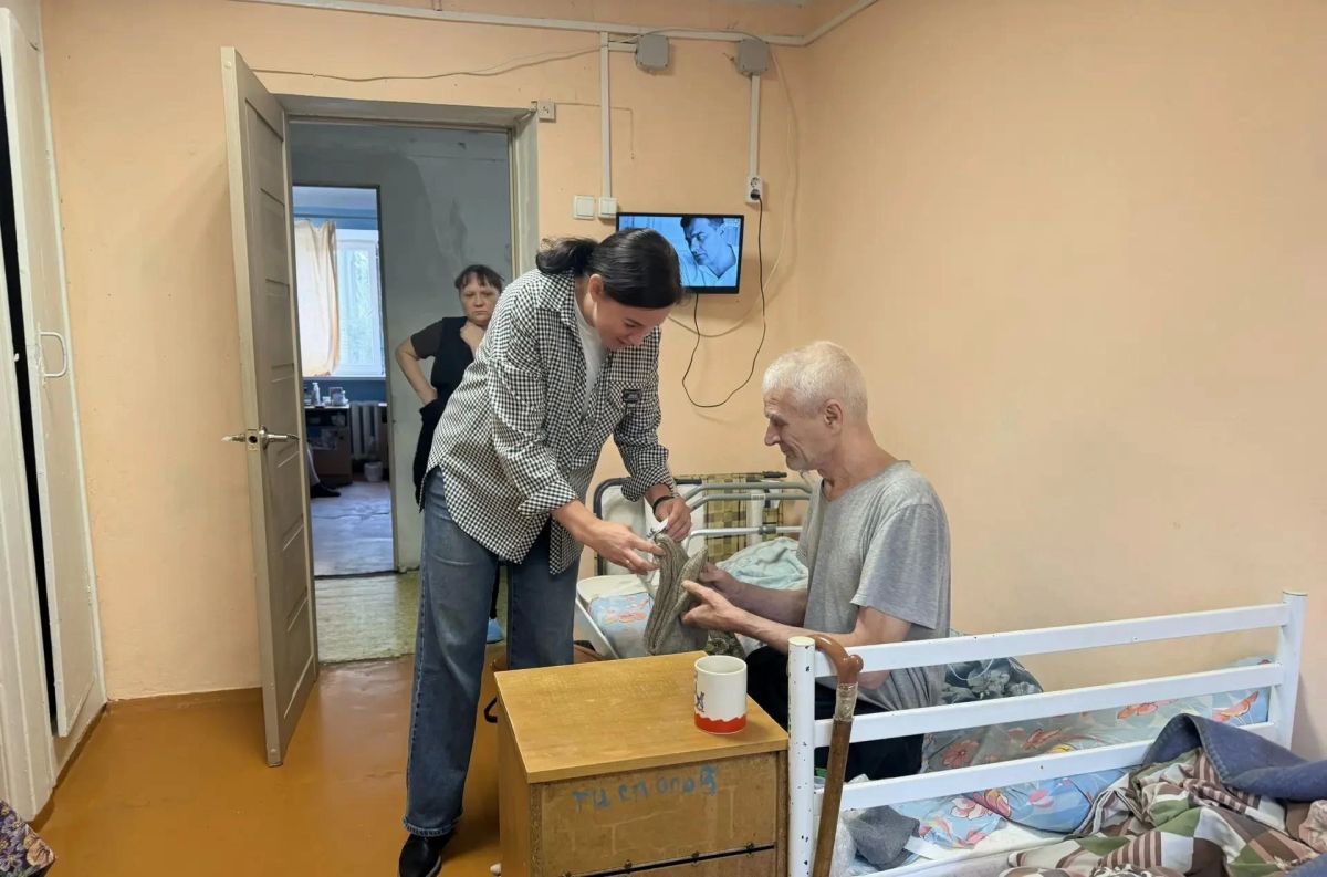 Активисты общественного совета Ясиноватского округа в День пожилых людей навестили подопечных территориального центра Активисты общественного совета Ясиноватского округа в День пожилых людей навестили подопечных территориального центра