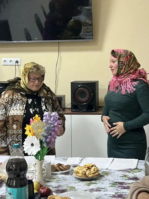 1 октября в МБУ клуб "Шахтер" в рамках партийного проекта «Старшее поколение» прошло замечательное мероприятие "А в сердце молодость живет" 1 октября в МБУ клуб "Шахтер" в рамках партийного проекта «Старшее поколение» прошло замечательное мероприятие "А в сердце молодость живет"