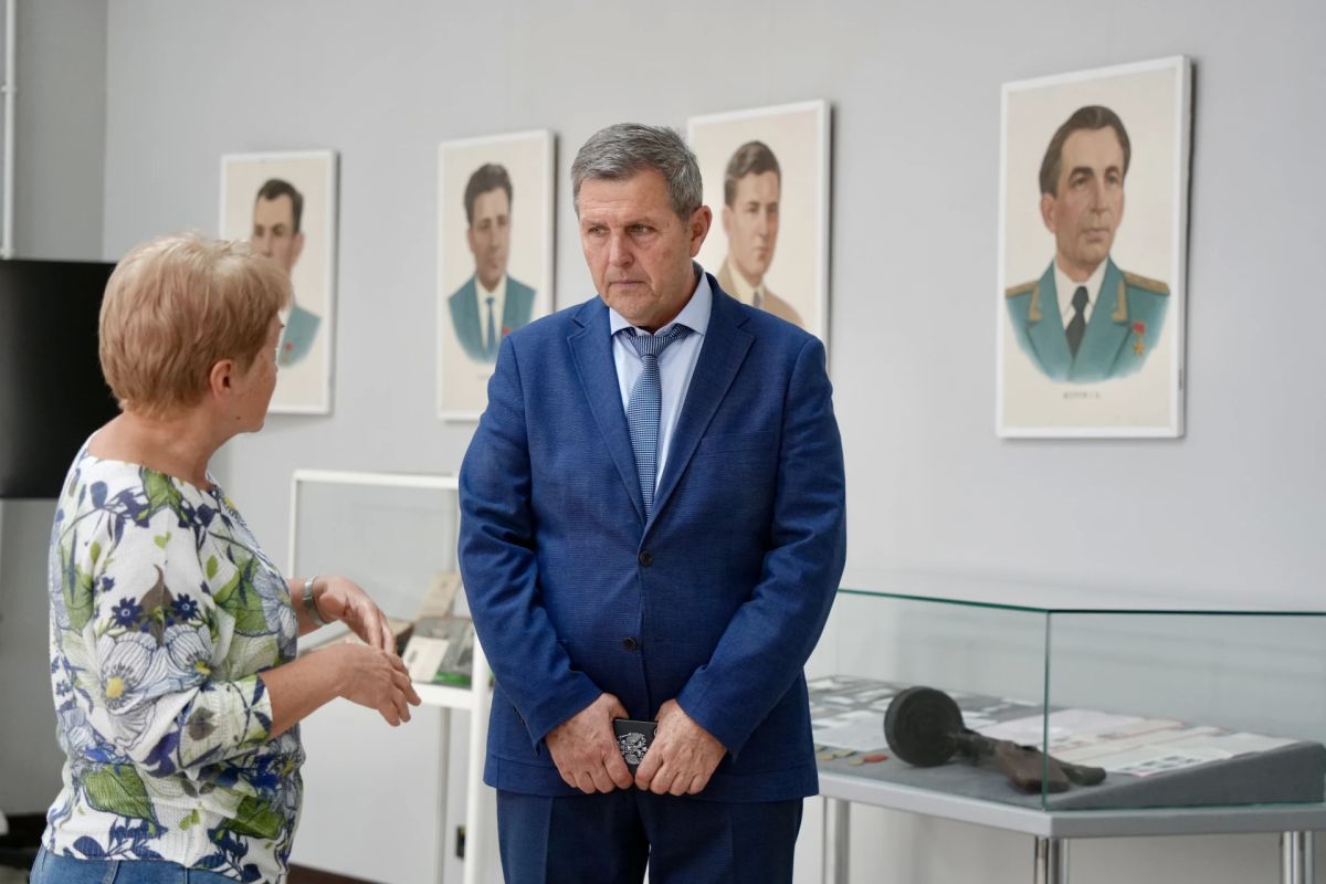 Михаил Желтяков: Сегодня в Мариуполе работают 19 учреждений культуры, а также республиканский русский драматический театр Михаил Желтяков: Сегодня в Мариуполе работают 19 учреждений культуры, а также республиканский русский драматический театр