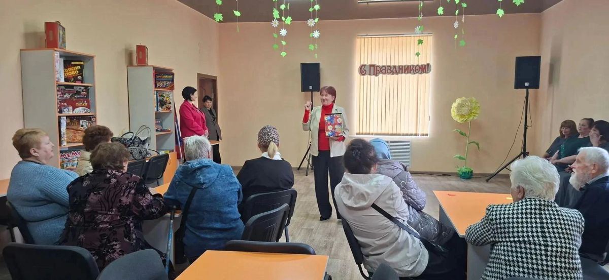 День добра и уважения: в Мироновском поселковом ДК состоялся праздник для старшего поколения День добра и уважения: в Мироновском поселковом ДК состоялся праздник для старшего поколения