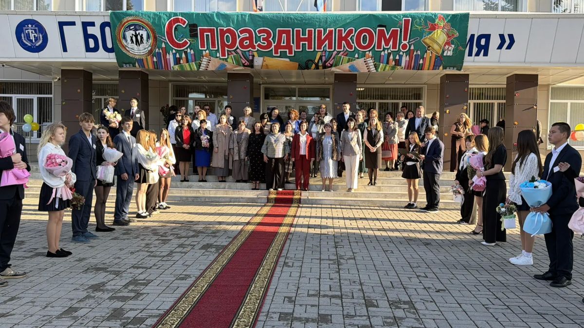 Наталья Великодная: Сегодня в Тельмановской гимназии стартовал День учителя! Наталья Великодная: Сегодня в Тельмановской гимназии стартовал День учителя!