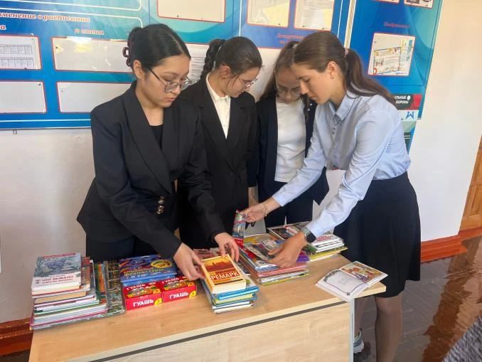 Сахалинцы собрали новые книги по акции «Подарок библиотекам Донбасса»