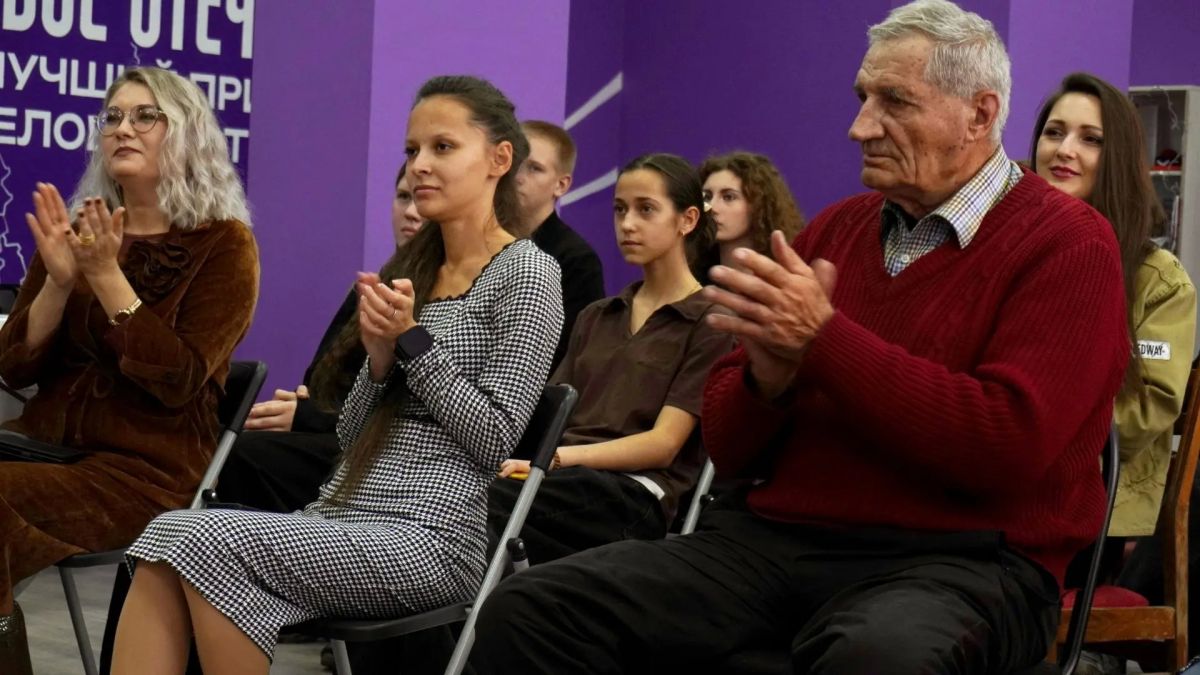 Вечер - встреча "Моей земли лицо родное", посвященный творчеству фотохудожника Юрия Давыденко Вечер - встреча "Моей земли лицо родное", посвященный творчеству фотохудожника Юрия Давыденко