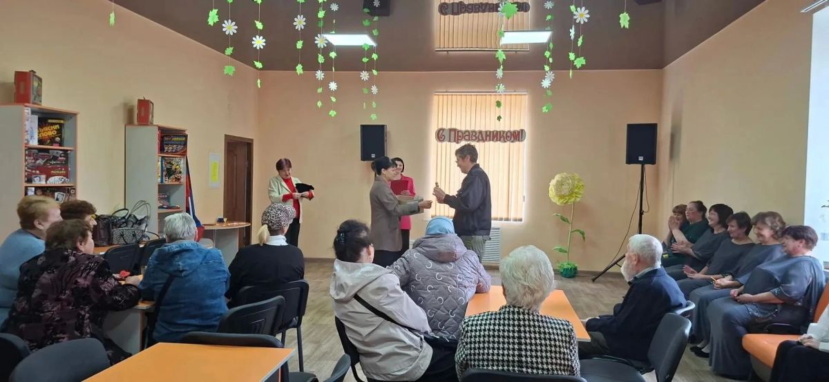 День добра и уважения: в Мироновском поселковом ДК состоялся праздник для старшего поколения День добра и уважения: в Мироновском поселковом ДК состоялся праздник для старшего поколения