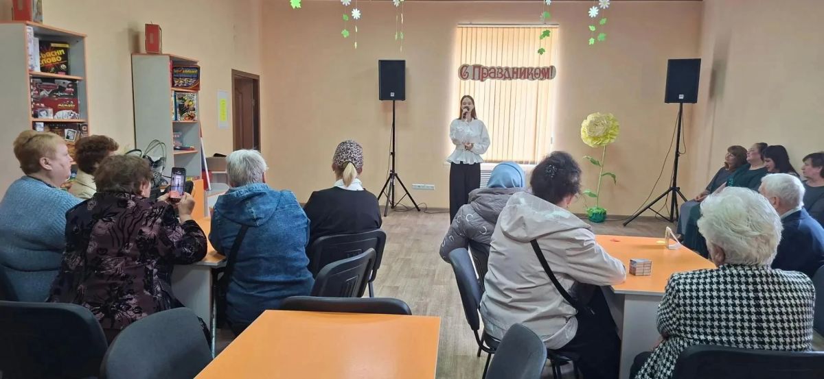 День добра и уважения: в Мироновском поселковом ДК состоялся праздник для старшего поколения День добра и уважения: в Мироновском поселковом ДК состоялся праздник для старшего поколения