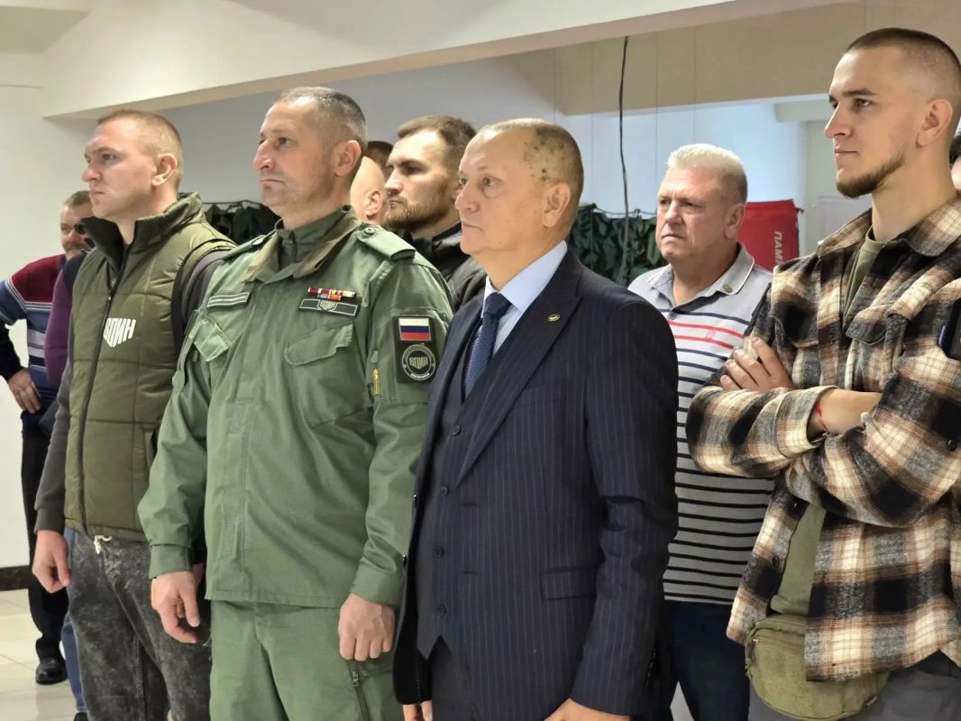 Дмитрий Огилец: Традиционно провел для наших молодых соратников экскурсию по нашему Дому Ветерана Дмитрий Огилец: Традиционно провел для наших молодых соратников экскурсию по нашему Дому Ветерана