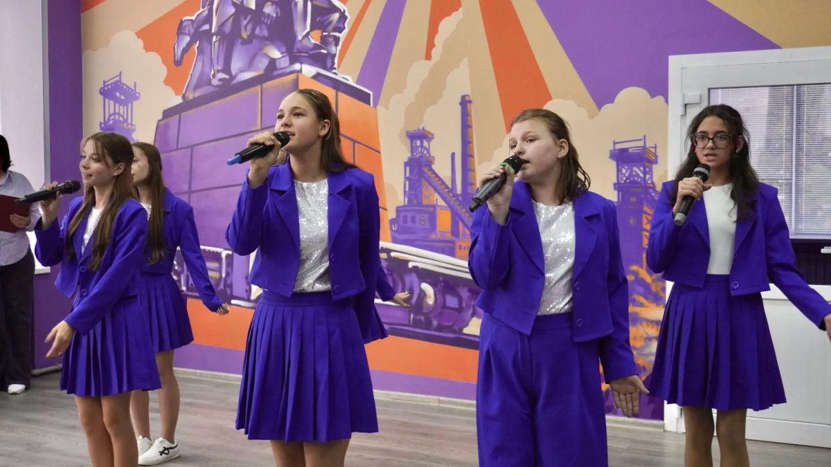 Вечер - встреча "Моей земли лицо родное", посвященный творчеству фотохудожника Юрия Давыденко Вечер - встреча "Моей земли лицо родное", посвященный творчеству фотохудожника Юрия Давыденко