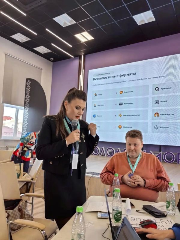 Представители Шахтерского округа участвуют в форуме о семейных клубах в Саранске Представители Шахтерского округа участвуют в форуме о семейных клубах в Саранске