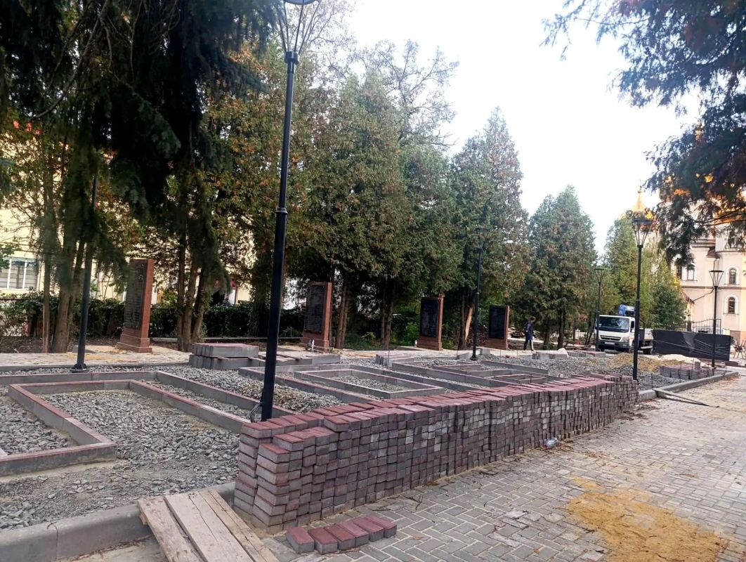 В Ждановке Шахтерского муниципального округа продолжается реализация проекта по созданию Аллеи памяти Героев В Ждановке Шахтерского муниципального округа продолжается реализация проекта по созданию Аллеи памяти Героев