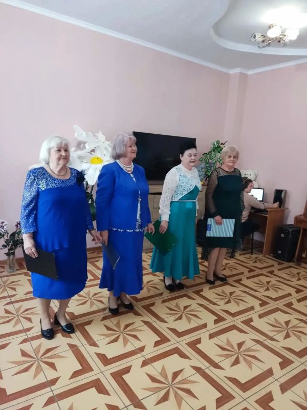 «Золотая осень жизни»: в Харцызске состоялся праздничный концерт для представителей старшего поколения «Золотая осень жизни»: в Харцызске состоялся праздничный концерт для представителей старшего поколения