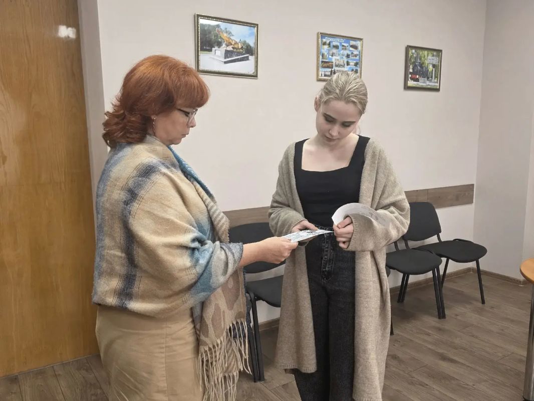 В Ясиноватском муниципальном округе прошла информационная акция к Международному дню пожилых людей