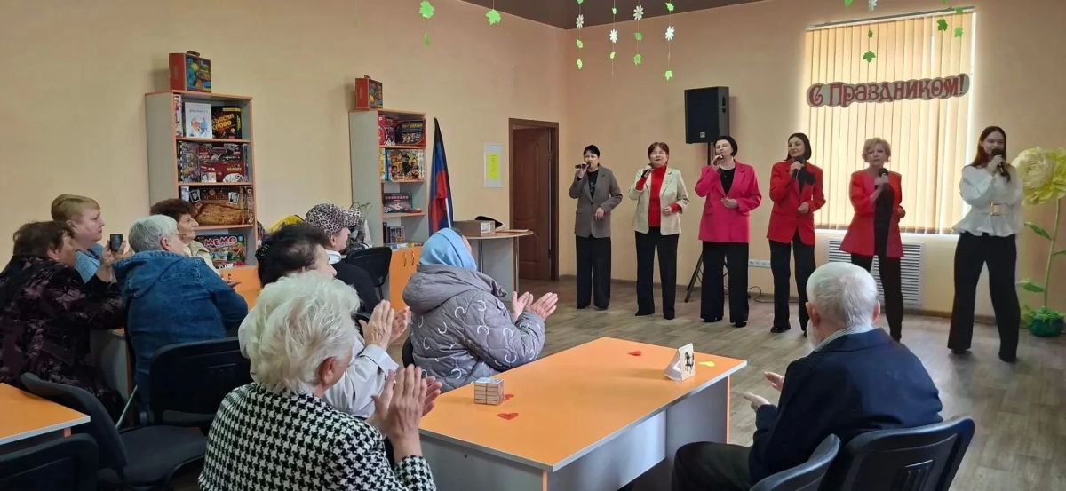 День добра и уважения: в Мироновском поселковом ДК состоялся праздник для старшего поколения День добра и уважения: в Мироновском поселковом ДК состоялся праздник для старшего поколения