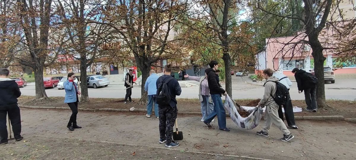 Елена Рязанцева: Выражаем благодарность студентам и сотрудникам техникумов Пролетарского района за наведение чистоты и порядка на территории района Елена Рязанцева: Выражаем благодарность студентам и сотрудникам техникумов Пролетарского района за наведение чистоты и порядка на территории района