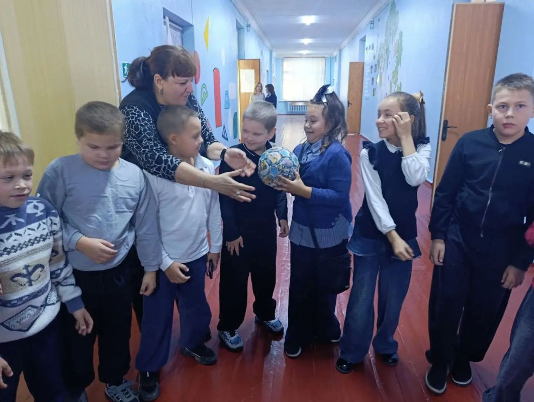 2 октября в ГБОУ «Гимназия г. о. Торез» прошла традиционная еженедельная «Большая перемена» для учеников начальных классов