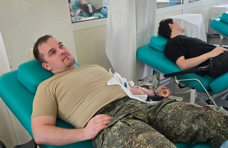 Следователи военных следственных органов СК России сдали кровь для жителей Донбасса Следователи военных следственных органов СК России сдали кровь для жителей Донбасса