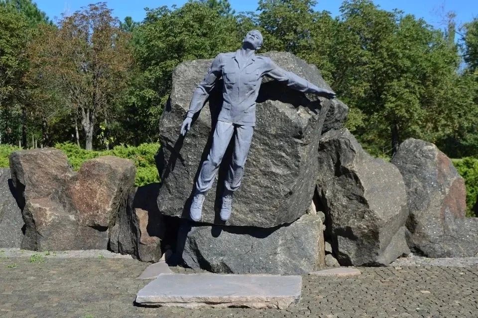 11 городов за два дня: в ДНР разработали первый туристический маршрут «Дорогами воинских подвигов» 11 городов за два дня: в ДНР разработали первый туристический маршрут «Дорогами воинских подвигов»