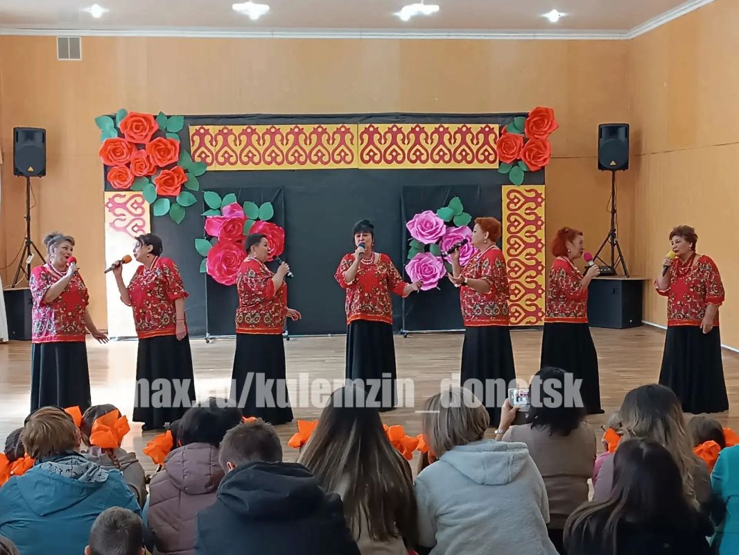 Сегодня, во Дворце культуры «Смолянка» прошел праздничный концерт Сегодня, во Дворце культуры «Смолянка» прошел праздничный концерт