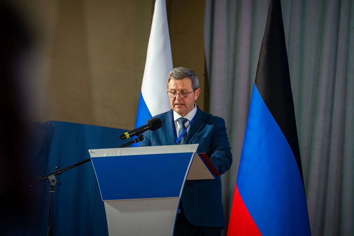 Михаил Желтяков: Стратегия развития Республики до 2042 года — это не набор отдельных отраслевых планов Михаил Желтяков: Стратегия развития Республики до 2042 года — это не набор отдельных отраслевых планов